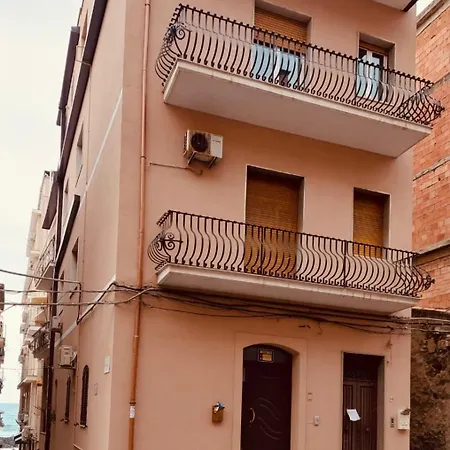 Bed & Breakfast I Barcaioli Giardini Naxos